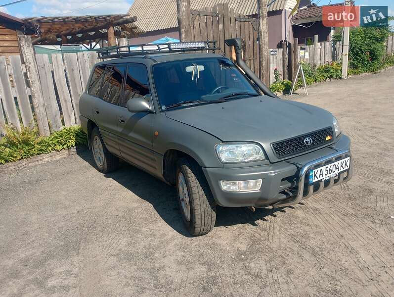 Toyota RAV4 1998