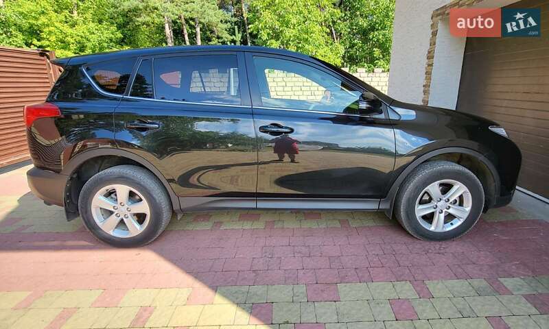 Внедорожник / Кроссовер Toyota RAV4 2014 в Золочеве