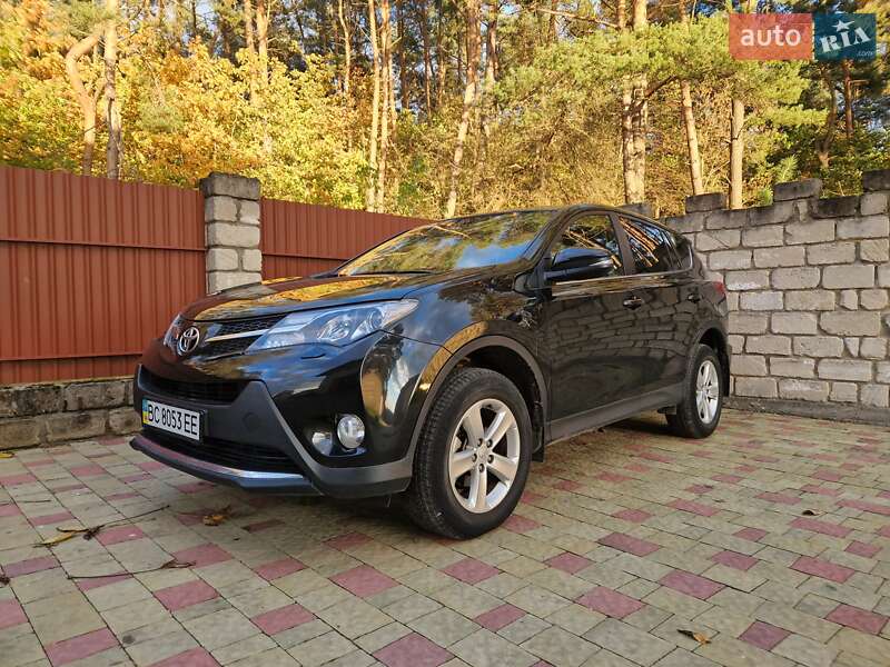 Внедорожник / Кроссовер Toyota RAV4 2014 в Золочеве