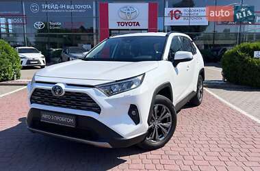 Внедорожник / Кроссовер Toyota RAV4 2022 в Хмельницком