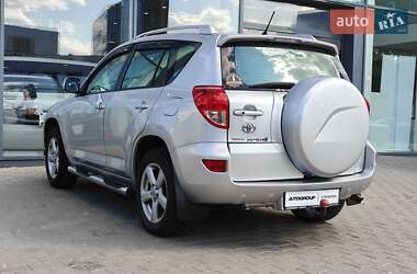 Внедорожник / Кроссовер Toyota RAV4 2007 в 