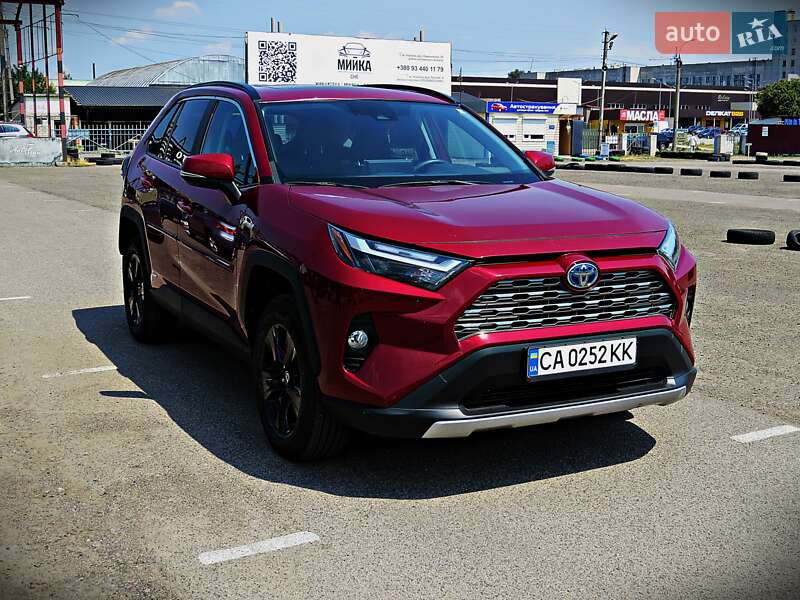 Внедорожник / Кроссовер Toyota RAV4 2022 в Черкассах