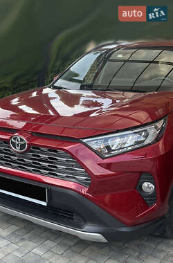 Внедорожник / Кроссовер Toyota RAV4 2019 в Виннице