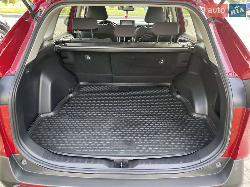 Внедорожник / Кроссовер Toyota RAV4 2021 в Львове
