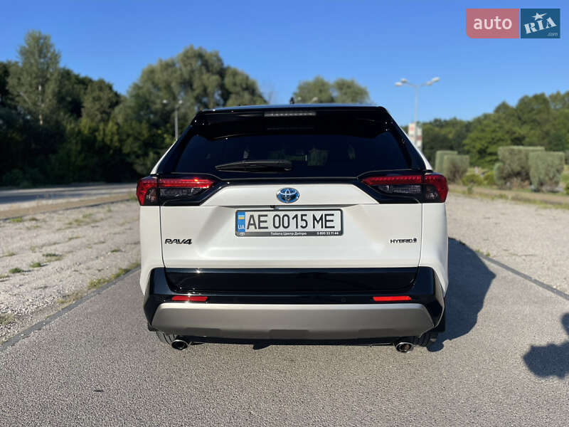 Позашляховик / Кросовер Toyota RAV4 2023 в Дніпрі