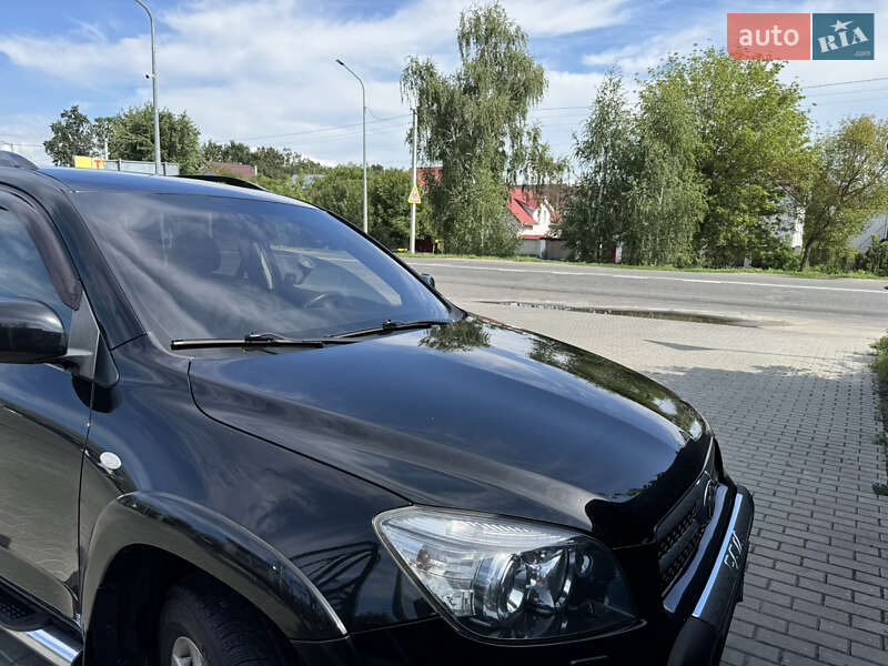 Позашляховик / Кросовер Toyota RAV4 2007 в Софіївській Борщагівці
