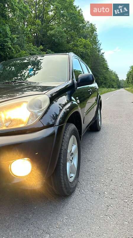 Внедорожник / Кроссовер Toyota RAV4 2004 в Дубно