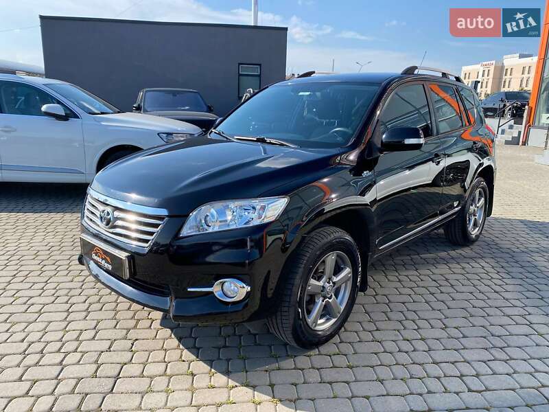 Позашляховик / Кросовер Toyota RAV4 2012 в Львові
