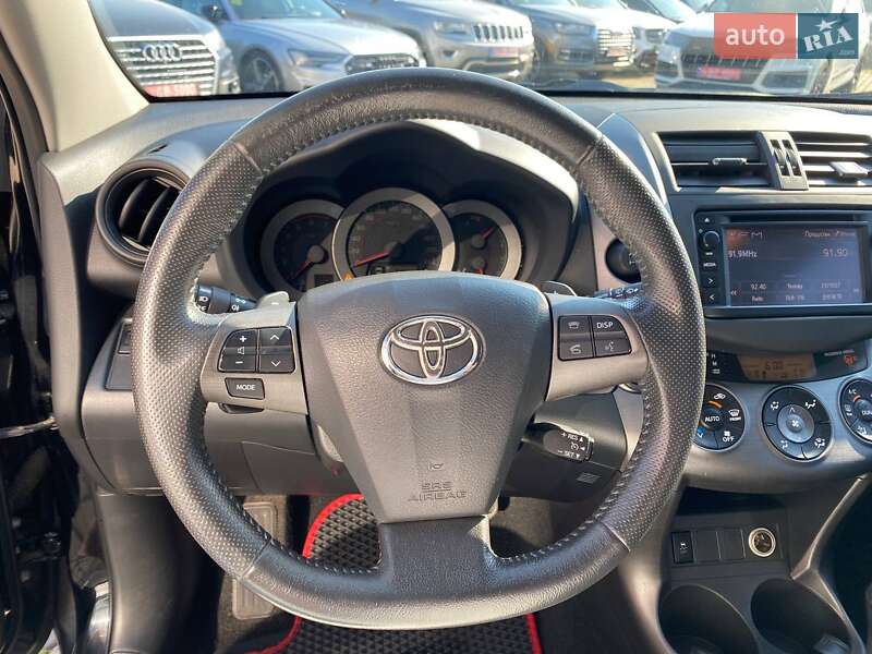 Позашляховик / Кросовер Toyota RAV4 2012 в Львові