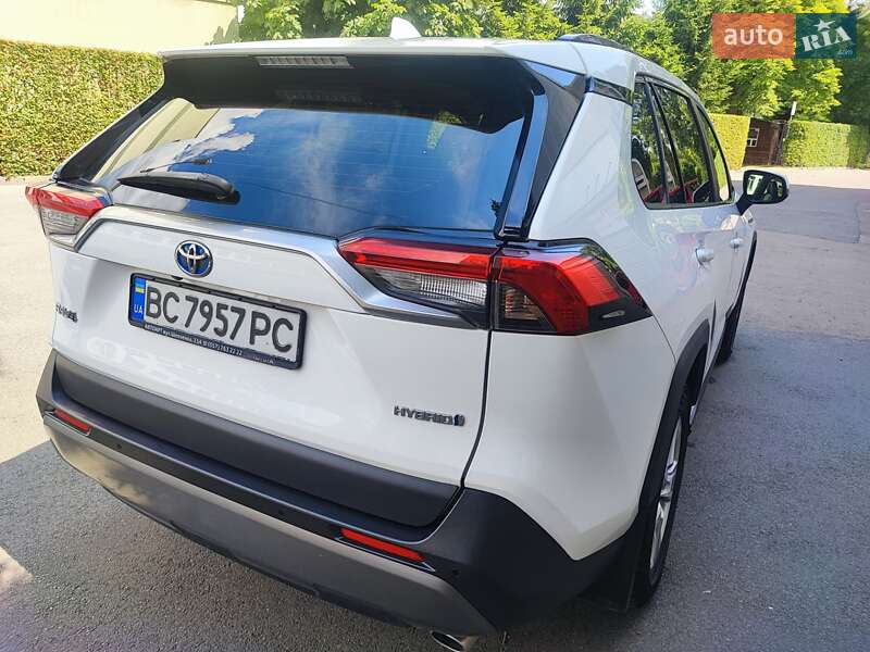 Позашляховик / Кросовер Toyota RAV4 2019 в Києві