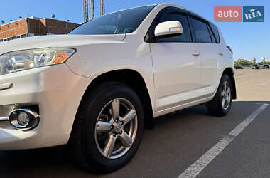 Позашляховик / Кросовер Toyota RAV4 2012 в Києві