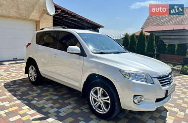 Внедорожник / Кроссовер Toyota RAV4 2010 в Хусте