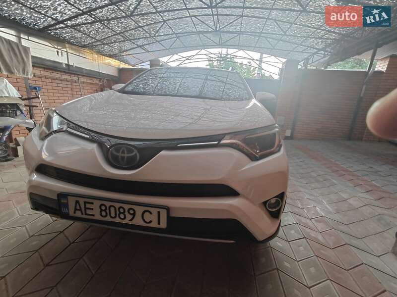 Внедорожник / Кроссовер Toyota RAV4 2018 в Днепре фото 2 Внедорожник / Кроссовер Toyota RAV4 2018 в Днепре