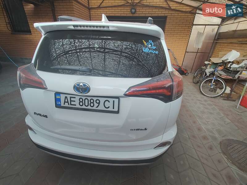 Внедорожник / Кроссовер Toyota RAV4 2018 в Днепре фото 6 Внедорожник / Кроссовер Toyota RAV4 2018 в Днепре