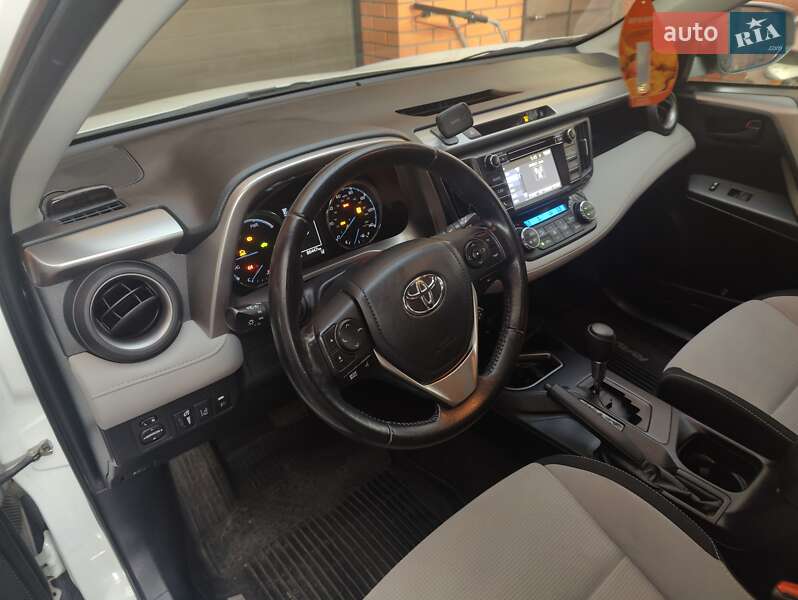 Внедорожник / Кроссовер Toyota RAV4 2018 в Днепре фото 10 Внедорожник / Кроссовер Toyota RAV4 2018 в Днепре