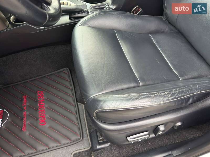 Позашляховик / Кросовер Toyota RAV4 2013 в Харкові