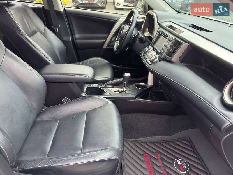 Позашляховик / Кросовер Toyota RAV4 2013 в Харкові