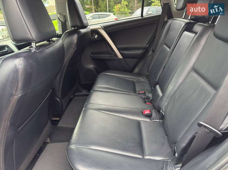 Позашляховик / Кросовер Toyota RAV4 2013 в Харкові