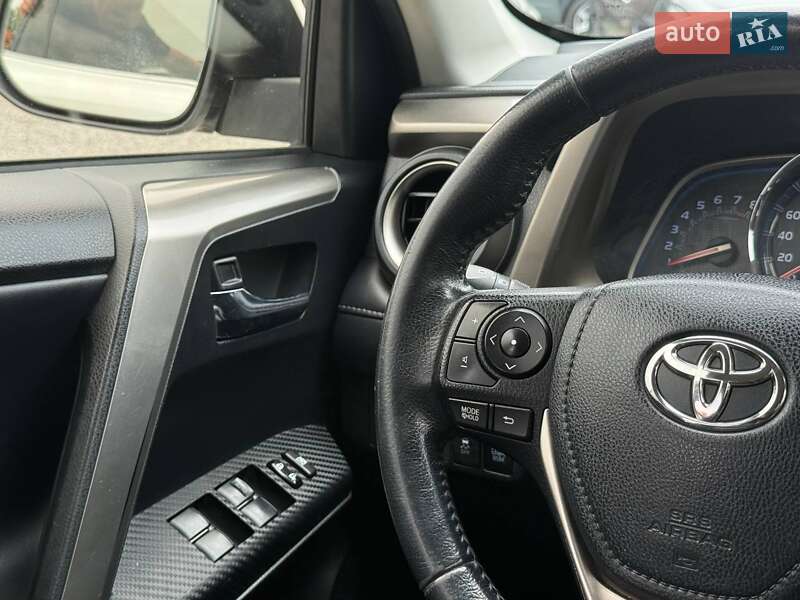 Позашляховик / Кросовер Toyota RAV4 2013 в Харкові