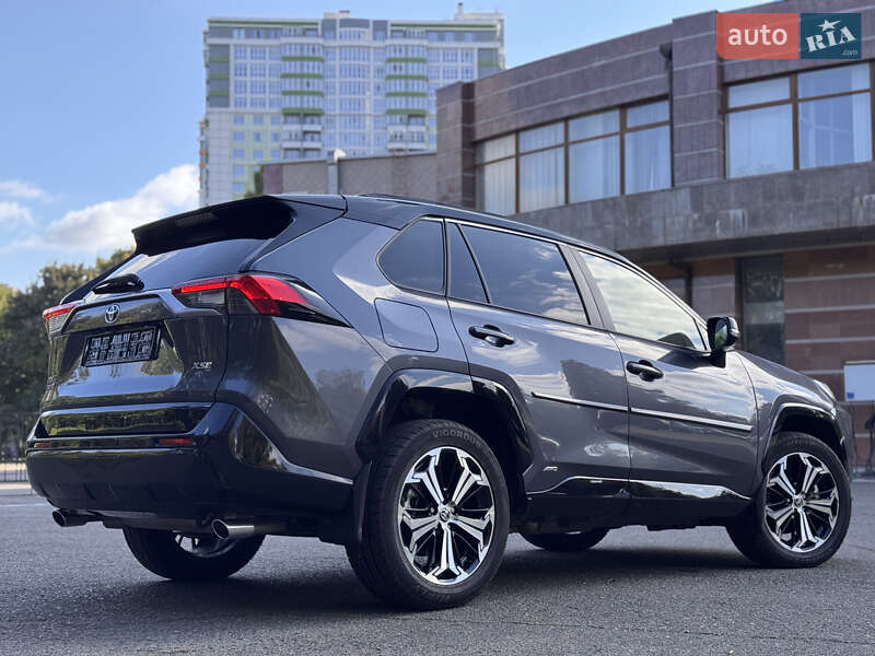 Внедорожник / Кроссовер Toyota RAV4 2022 в Одессе