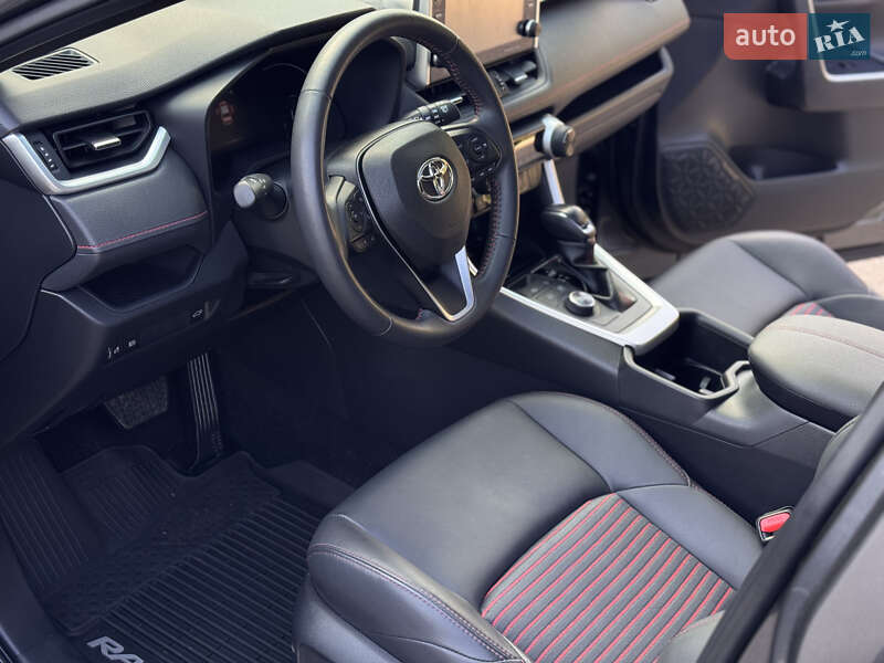 Внедорожник / Кроссовер Toyota RAV4 2022 в Одессе