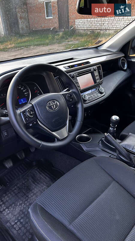 Внедорожник / Кроссовер Toyota RAV4 2013 в Гайвороне