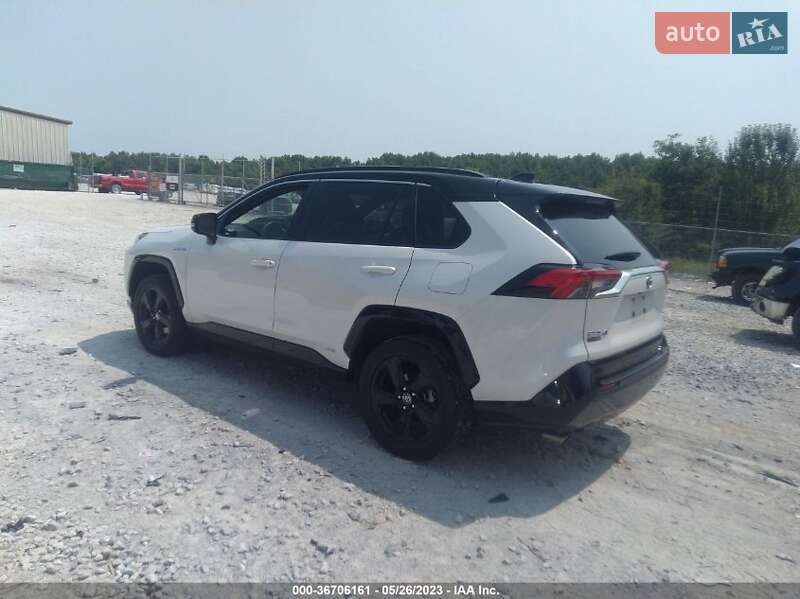 Позашляховик / Кросовер Toyota RAV4 2020 в Львові