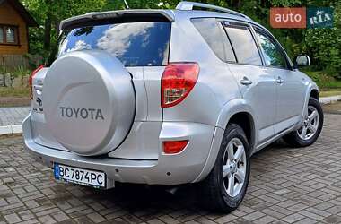 Внедорожник / Кроссовер Toyota RAV4 2006 в 