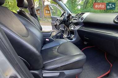 Внедорожник / Кроссовер Toyota RAV4 2006 в 