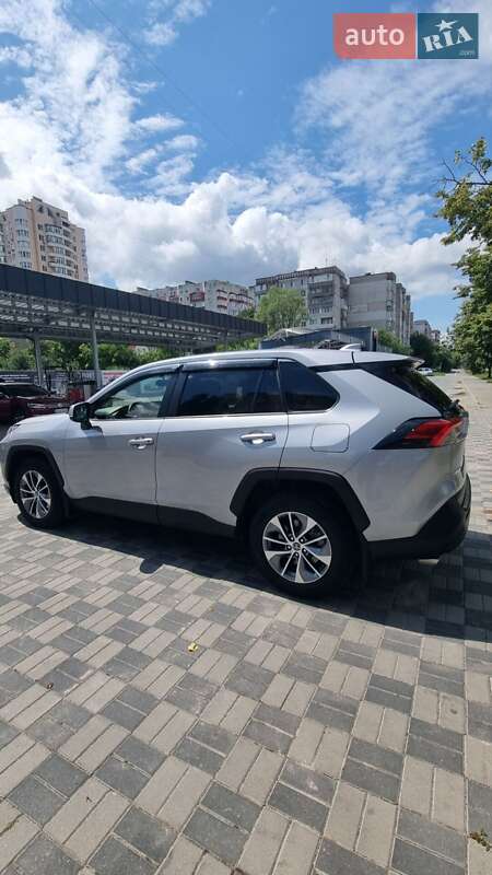 Внедорожник / Кроссовер Toyota RAV4 2019 в Хмельницком