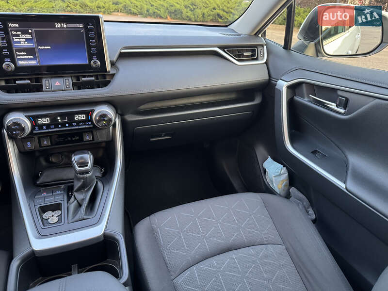 Внедорожник / Кроссовер Toyota RAV4 2022 в Николаеве