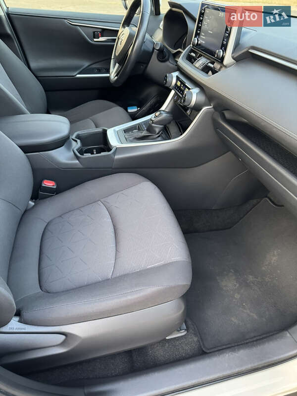 Внедорожник / Кроссовер Toyota RAV4 2022 в Николаеве