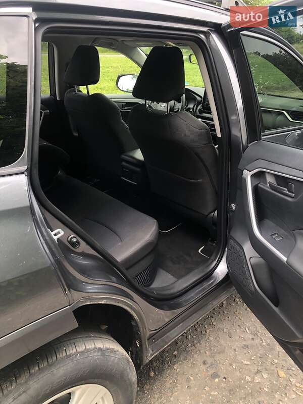 Позашляховик / Кросовер Toyota RAV4 2019 в Сокалі