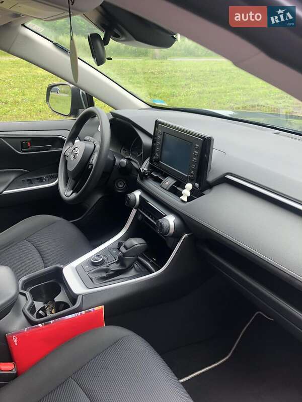 Позашляховик / Кросовер Toyota RAV4 2019 в Сокалі