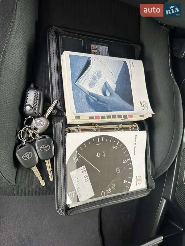 Внедорожник / Кроссовер Toyota RAV4 2014 в Чернигове