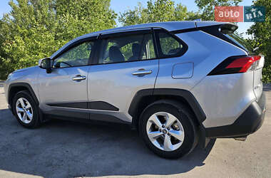 Внедорожник / Кроссовер Toyota RAV4 2019 в Днепре