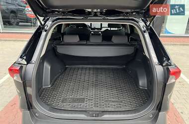 Внедорожник / Кроссовер Toyota RAV4 2023 в 