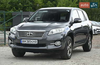 Позашляховик / Кросовер Toyota RAV4 2012 в 