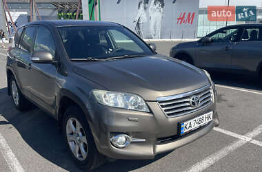 Позашляховик / Кросовер Toyota RAV4 2011 в Києві