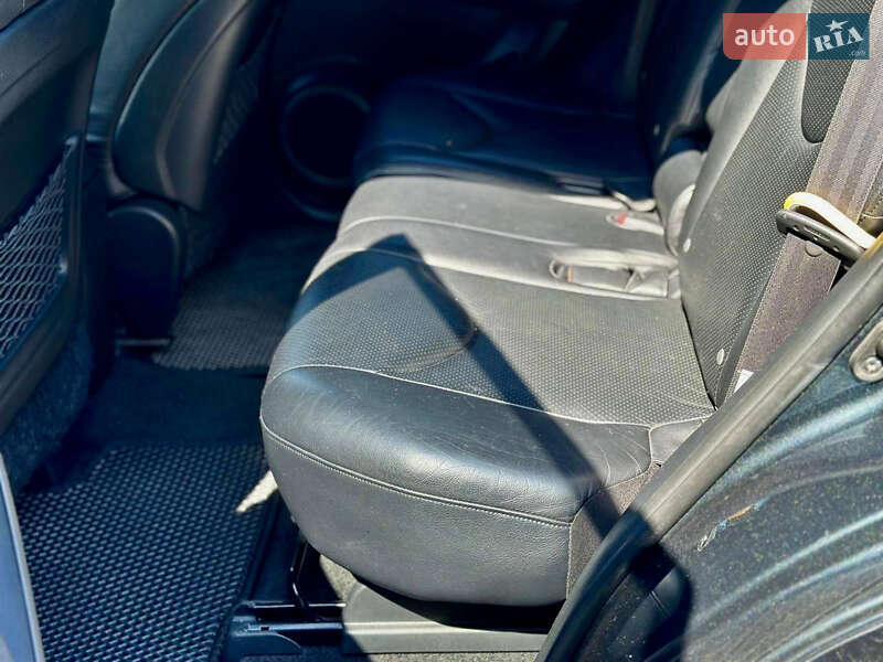 Внедорожник / Кроссовер Toyota RAV4 2007 в Кропивницком