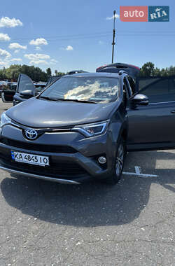 Позашляховик / Кросовер Toyota RAV4 2017 в Києві