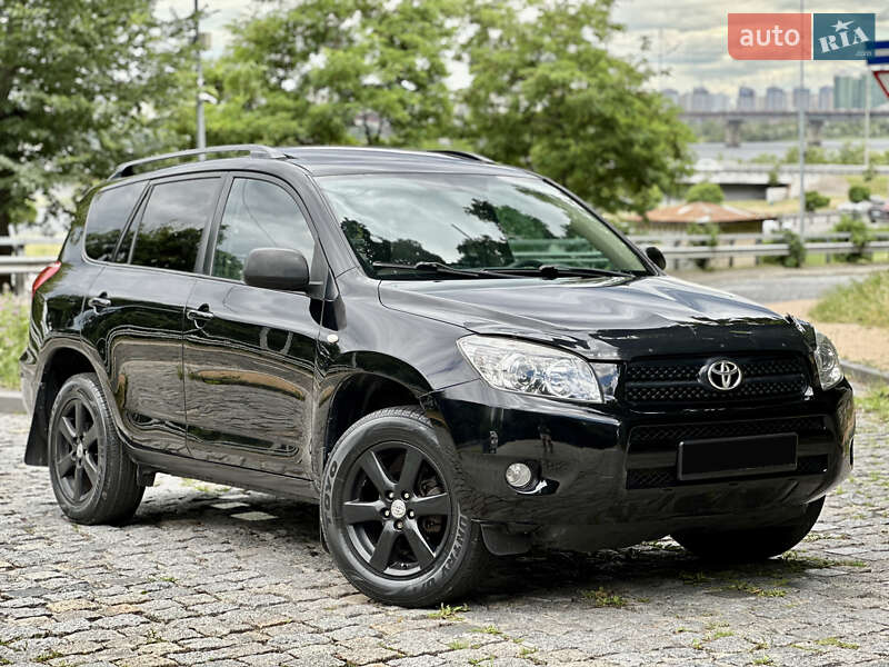 Позашляховик / Кросовер Toyota RAV4 2006 в Києві