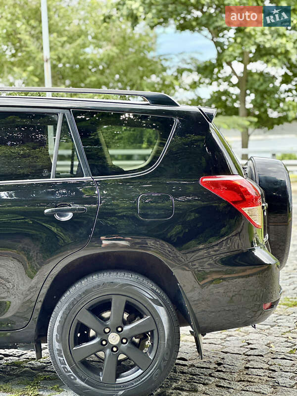 Позашляховик / Кросовер Toyota RAV4 2006 в Києві