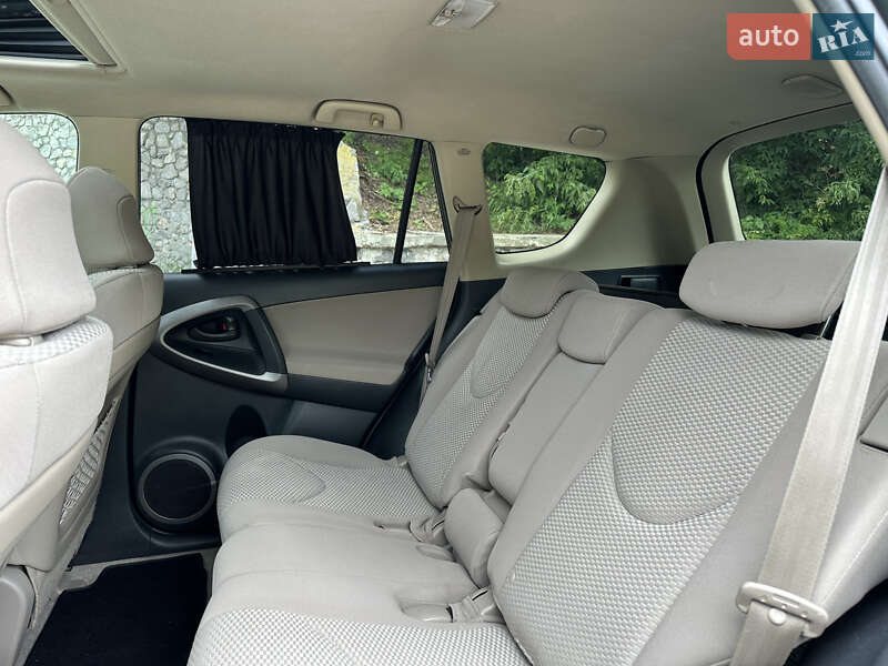 Позашляховик / Кросовер Toyota RAV4 2006 в Києві