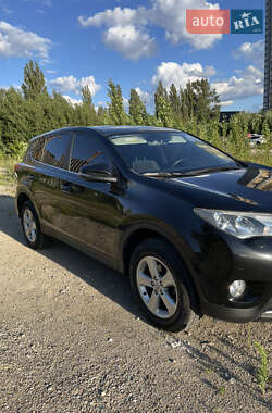 Внедорожник / Кроссовер Toyota RAV4 2014 в 