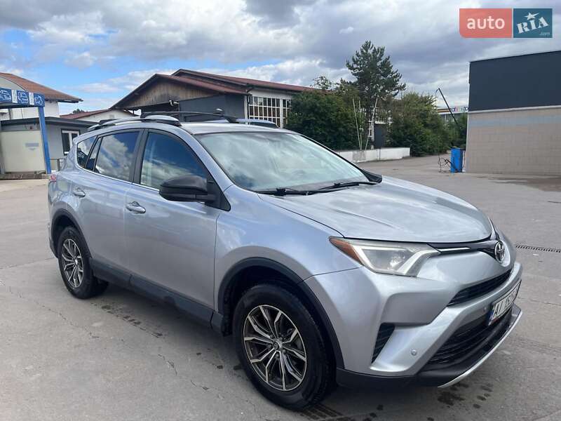 Внедорожник / Кроссовер Toyota RAV4 2016 в Буске