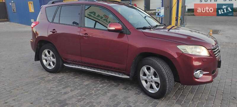 Позашляховик / Кросовер Toyota RAV4 2010 в Тернополі