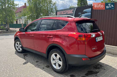 Внедорожник / Кроссовер Toyota RAV4 2013 в 