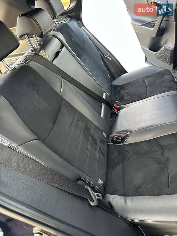 Внедорожник / Кроссовер Toyota RAV4 2023 в Павлограде