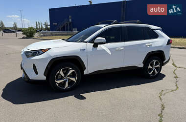 Внедорожник / Кроссовер Toyota RAV4 2021 в Киеве